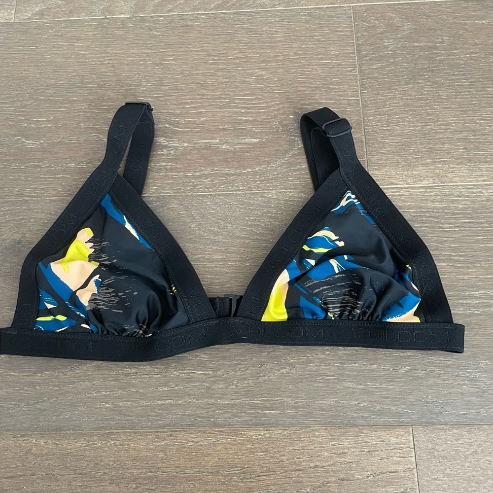 Volcom bikini top size medium! NWOT